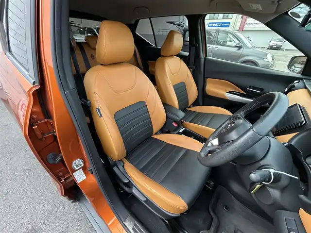 日産 キックス X ツートーンインテリアED 群馬県 2020(令2)年 6.7万km プレミアムホライズンオレンジ/ピュアブラック 2トーン 純正9型ナビ(MM320D-L)/CD・DVD・BT・フルセグ/アラウンドビューモニター/インテリジェントルームミラー/前後ドライブレコーダー/ビルトインETC/前席シートヒーター/ステアリングヒーター/追従式クルーズコントロール/横滑り防止装置/レーンキープアシスト/衝突軽減ブレーキ/アイドリングストップ/純正アルミホイール/LEDヘッドライト