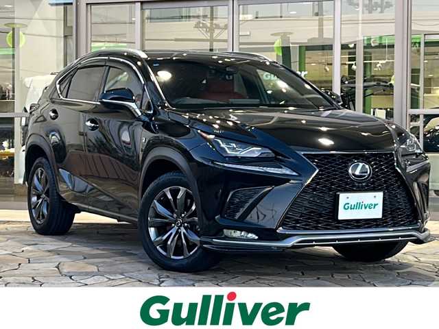 レクサス ＮＸ 300h Fスポーツ 静岡県 2018(平30)年 6.9万km グラファイトブラックガラスフレーク 純正ナビ/・AM/FM/・CD/DVD/・サウンドライブラリ/・SD/・USB/・Bluetooth/・Miracast/・AUX/・フルセグTV/主要装備/・サンルーフ/・ルーフレール/・全方位カメラ/・ブラインドスポットモニター/・３眼ＬＥＤヘッドライト/・ワイヤレス充電/・純正１８インチアルミ/・レーダー探知機/・レーダークルーズコントロール/・ドライブレコーダー/・ヘッドアップディスプレイ/・プリクラッシュセーフティ/・運転席+助手席シートヒーター/・運転席+助手席ベンチレーション/・パワーバックドア/・オートハイビーム/・ステアリングヒーター
