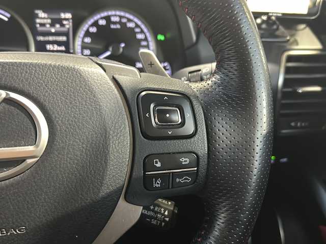 レクサス ＮＸ 300h Fスポーツ 静岡県 2018(平30)年 6.9万km グラファイトブラックガラスフレーク 純正ナビ/・AM/FM/・CD/DVD/・サウンドライブラリ/・SD/・USB/・Bluetooth/・Miracast/・AUX/・フルセグTV/主要装備/・サンルーフ/・ルーフレール/・全方位カメラ/・ブラインドスポットモニター/・３眼ＬＥＤヘッドライト/・ワイヤレス充電/・純正１８インチアルミ/・レーダー探知機/・レーダークルーズコントロール/・ドライブレコーダー/・ヘッドアップディスプレイ/・プリクラッシュセーフティ/・運転席+助手席シートヒーター/・運転席+助手席ベンチレーション/・パワーバックドア/・オートハイビーム/・ステアリングヒーター