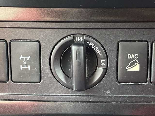 トヨタ ランドクルーザー プラド TX 岐阜県 2016(平28)年 11.7万km ホワイトパールクリスタルシャイン サンルーフ/モデリスタエアロ/シートカバー/トヨタセーフティセンス/・レーンディパーチャーアラート/・プリクラッシュセーフティ/カロッツェリアHDDナビ/（CD/DVD/フルセグ/Bluetooth/HDMI）/バックカメラ/オートLEDヘッドライト/前方ドライブレコーダー/ビルトインETC/スマートキー/スペアキー/電動格納ミラー/保証書/取扱説明書