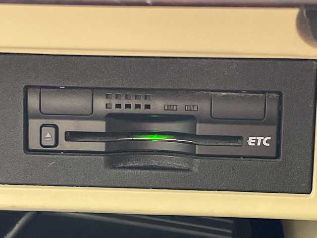 トヨタ ランドクルーザー プラド TX 岐阜県 2016(平28)年 11.7万km ホワイトパールクリスタルシャイン サンルーフ/モデリスタエアロ/シートカバー/トヨタセーフティセンス/・レーンディパーチャーアラート/・プリクラッシュセーフティ/カロッツェリアHDDナビ/（CD/DVD/フルセグ/Bluetooth/HDMI）/バックカメラ/オートLEDヘッドライト/前方ドライブレコーダー/ビルトインETC/スマートキー/スペアキー/電動格納ミラー/保証書/取扱説明書