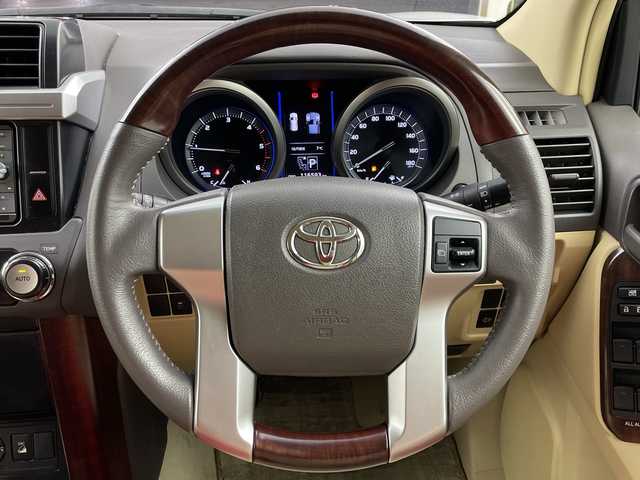 トヨタ ランドクルーザー プラド TX 岐阜県 2016(平28)年 11.7万km ホワイトパールクリスタルシャイン サンルーフ/モデリスタエアロ/シートカバー/トヨタセーフティセンス/・レーンディパーチャーアラート/・プリクラッシュセーフティ/カロッツェリアHDDナビ/（CD/DVD/フルセグ/Bluetooth/HDMI）/バックカメラ/オートLEDヘッドライト/前方ドライブレコーダー/ビルトインETC/スマートキー/スペアキー/電動格納ミラー/保証書/取扱説明書