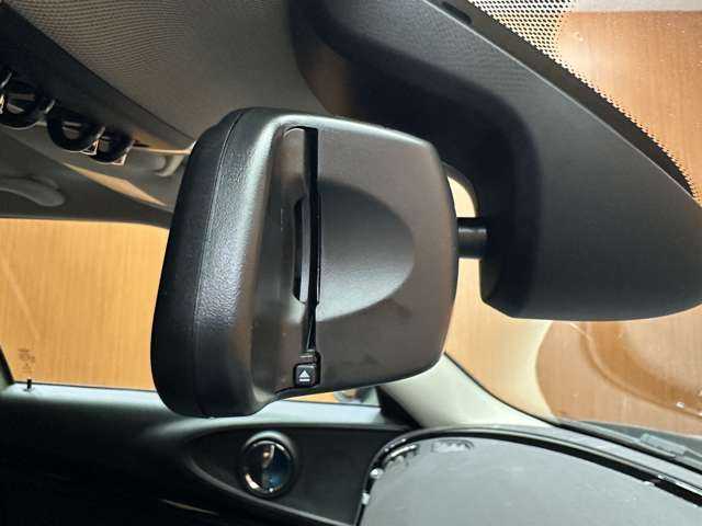 ＭＩＮＩ ミニ クラブマン クーパーD 千葉県 2019(令1)年 4.1万km エメラルドグレー ＡＣＣ　/純正ナビ　/バックカメラ　/リアＰＤＣ　/ＯＰ１７インチＡＷ　/コンフォートアクセス　/ドライビングモード　/シートヒーター　/ＭＩＮＩエキサイトメントＰＫＧ　/インテリジェントセーフティ　/ＬＥＤヘッドライト