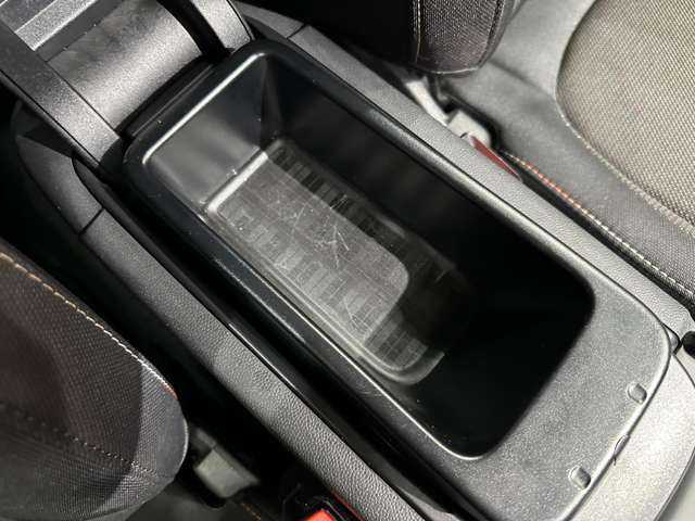 ＭＩＮＩ ミニ クラブマン クーパーD 千葉県 2019(令1)年 4.1万km エメラルドグレー ＡＣＣ　/純正ナビ　/バックカメラ　/リアＰＤＣ　/ＯＰ１７インチＡＷ　/コンフォートアクセス　/ドライビングモード　/シートヒーター　/ＭＩＮＩエキサイトメントＰＫＧ　/インテリジェントセーフティ　/ＬＥＤヘッドライト