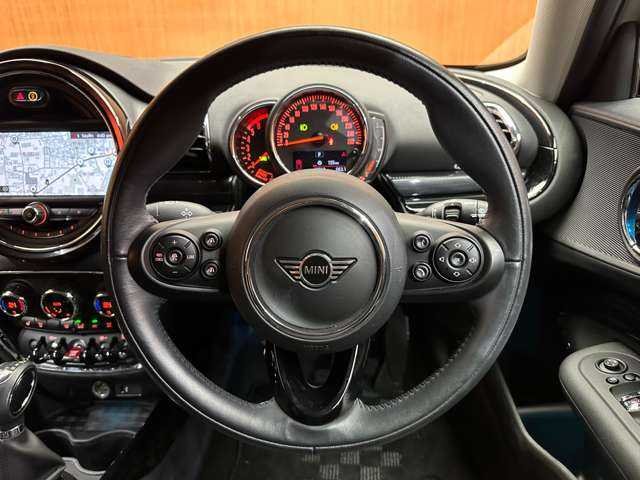 ＭＩＮＩ ミニ クラブマン クーパーD 千葉県 2019(令1)年 4.1万km エメラルドグレー ＡＣＣ　/純正ナビ　/バックカメラ　/リアＰＤＣ　/ＯＰ１７インチＡＷ　/コンフォートアクセス　/ドライビングモード　/シートヒーター　/ＭＩＮＩエキサイトメントＰＫＧ　/インテリジェントセーフティ　/ＬＥＤヘッドライト