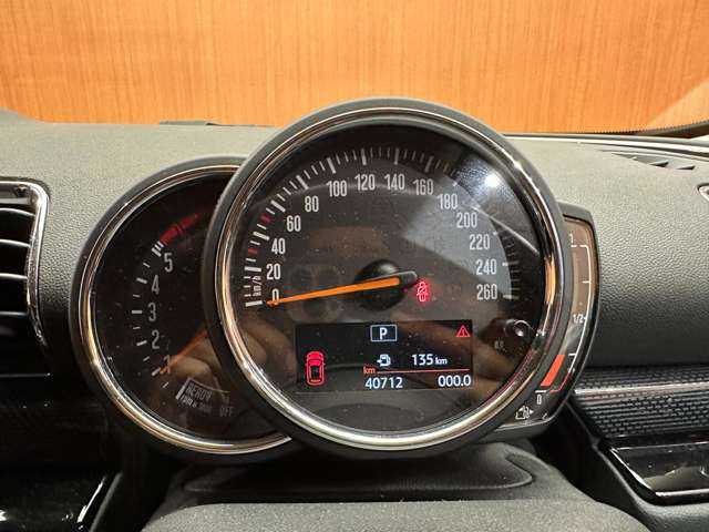 ＭＩＮＩ ミニ クラブマン クーパーD 千葉県 2019(令1)年 4.1万km エメラルドグレー ＡＣＣ　/純正ナビ　/バックカメラ　/リアＰＤＣ　/ＯＰ１７インチＡＷ　/コンフォートアクセス　/ドライビングモード　/シートヒーター　/ＭＩＮＩエキサイトメントＰＫＧ　/インテリジェントセーフティ　/ＬＥＤヘッドライト