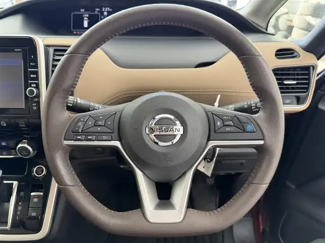 日産 セレナ ハイウェイスター G 愛知県 2017(平29)年 4.9万km マルーンレッド 純正SDナビ（SD確認できず）/全方位カメラ/プロパイロット/両側パワースライドドア/デジタルインナーミラー/純正フリップダウン/ETC/フロアマット/オートライト/スマートキー/純正LEDライト/ハーフレザー/電子パーキング/オートホールド/電動格納ミラー/ロールサンシェード/後席USB差し口/純正16インチAW