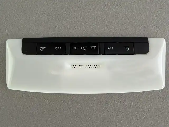 日産 セレナ ハイウェイスター G 愛知県 2017(平29)年 4.9万km マルーンレッド 純正SDナビ（SD確認できず）/全方位カメラ/プロパイロット/両側パワースライドドア/デジタルインナーミラー/純正フリップダウン/ETC/フロアマット/オートライト/スマートキー/純正LEDライト/ハーフレザー/電子パーキング/オートホールド/電動格納ミラー/ロールサンシェード/後席USB差し口/純正16インチAW