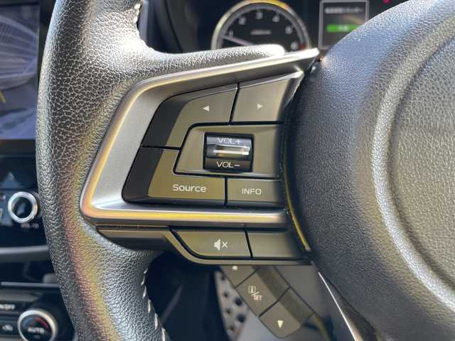 スバル フォレスター プレミアム 石川県 2018(平30)年 7.2万km クリスタルホワイトP ダイアトーンナビ　フルセグＴＶ　バック＆サイドカメラ　ＬＥＤヘッドライト　パワーバックドア　レーダークルーズ　デジタルミラー　ブラインドスポット　ＥＴＣ　ドラレコ　シートヒーター　スマートキー