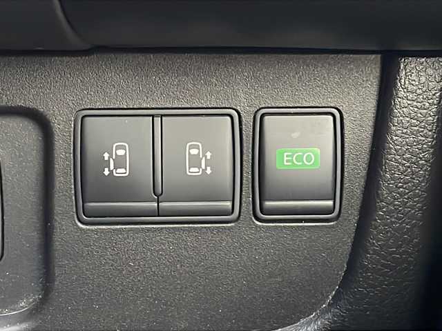 日産 セレナ ハイウェイスター Vセレ+SaftyⅡ 青森県 2015(平27)年 9.9万km ダイヤモンドブラック ・4WD/・純正SDナビ/・DVD/BT/フルセグTV/・両側パワースライドドア/・衝突被害軽減ブレーキ/・クルーズコントロール/・レーンキープアシスト/・横滑り防止装置/・前後コーナーセンサー/・アラウンドビューモニター/・オートライト/・LEDヘッドライト/・LEDフォグランプ/・純正AW15インチ/・ETC/・アイドリングストップ/・スマートキー