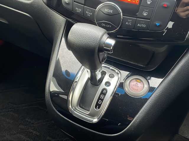 日産 セレナ ハイウェイスター Vセレ+SaftyⅡ 青森県 2015(平27)年 9.9万km ダイヤモンドブラック ・4WD/・純正SDナビ/・DVD/BT/フルセグTV/・両側パワースライドドア/・衝突被害軽減ブレーキ/・クルーズコントロール/・レーンキープアシスト/・横滑り防止装置/・前後コーナーセンサー/・アラウンドビューモニター/・オートライト/・LEDヘッドライト/・LEDフォグランプ/・純正AW15インチ/・ETC/・アイドリングストップ/・スマートキー