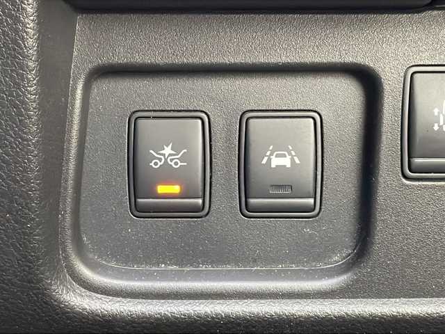 日産 セレナ ハイウェイスター Vセレ+SaftyⅡ 青森県 2015(平27)年 9.9万km ダイヤモンドブラック ・4WD/・純正SDナビ/・DVD/BT/フルセグTV/・両側パワースライドドア/・衝突被害軽減ブレーキ/・クルーズコントロール/・レーンキープアシスト/・横滑り防止装置/・前後コーナーセンサー/・アラウンドビューモニター/・オートライト/・LEDヘッドライト/・LEDフォグランプ/・純正AW15インチ/・ETC/・アイドリングストップ/・スマートキー