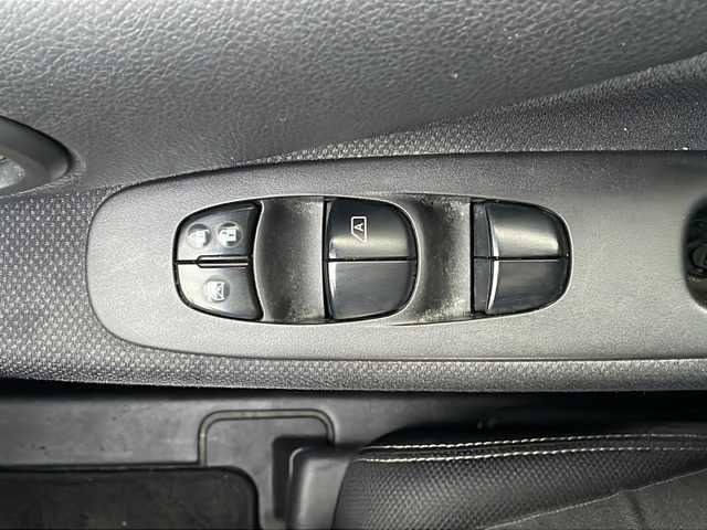 日産 セレナ ハイウェイスター Vセレ+SaftyⅡ 青森県 2015(平27)年 9.9万km ダイヤモンドブラック ・4WD/・純正SDナビ/・DVD/BT/フルセグTV/・両側パワースライドドア/・衝突被害軽減ブレーキ/・クルーズコントロール/・レーンキープアシスト/・横滑り防止装置/・前後コーナーセンサー/・アラウンドビューモニター/・オートライト/・LEDヘッドライト/・LEDフォグランプ/・純正AW15インチ/・ETC/・アイドリングストップ/・スマートキー