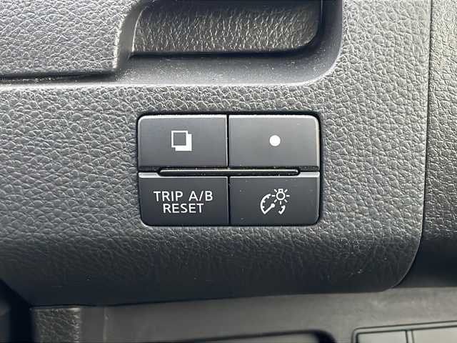 日産 セレナ ハイウェイスター Vセレ+SaftyⅡ 青森県 2015(平27)年 9.9万km ダイヤモンドブラック ・4WD/・純正SDナビ/・DVD/BT/フルセグTV/・両側パワースライドドア/・衝突被害軽減ブレーキ/・クルーズコントロール/・レーンキープアシスト/・横滑り防止装置/・前後コーナーセンサー/・アラウンドビューモニター/・オートライト/・LEDヘッドライト/・LEDフォグランプ/・純正AW15インチ/・ETC/・アイドリングストップ/・スマートキー