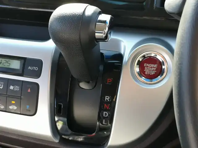 ホンダ Ｎ ＷＧＮ カスタム G Lパッケージ 茨城県 2015(平27)年 2.9万km スマートブラック 純正ディスプレイオーディオ/【AM・FM・CD・1セグTV・iPod・USB】/クルコン/Bカメラ/オートエアコン/オートライト/Fフォグ/キセノンライト/電格ミラー/ウインカーミラー/ドアバイザー/純正フロアマット/純正アルミホイール