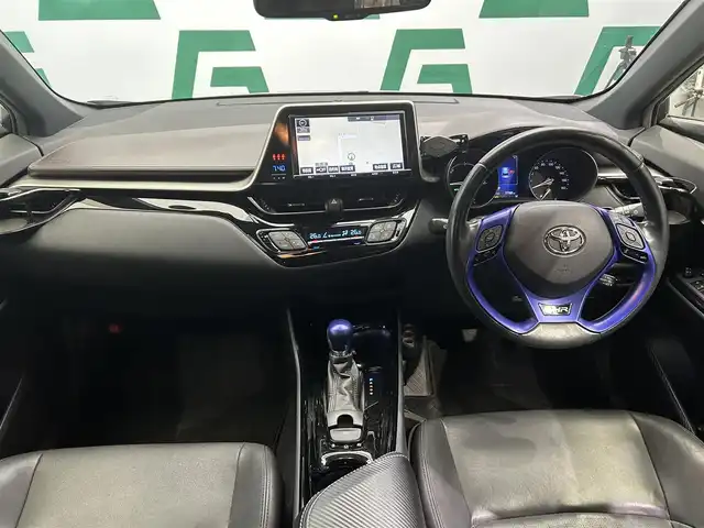 トヨタ Ｃ－ＨＲ G 鹿児島県 2017(平29)年 7.8万km メタルストリームM トヨタセーフティセンス/　・プリクラッシュセーフティシステム/　・レーンディパーチャーアラート/　・オートマチックハイビーム/　・全車速追従機能付レーダークルーズコントロール/リアクロストラフィックアラート/ロードサインアシスト/純正9インチSDナビ【NSZT-W66T】/　（CD/DVD/フルセグ/Bluetooth/SD）/ビルトインETC/純正前方ドライブレコーダー【DRT-H66A】/バックカメラ/前席シートヒーター/革巻きステアリング/ステアリングリモコン/純正LEDヘッドライト/フロントフォグランプ/オートライト/前後コーナーセンサー/電動パーキングブレーキ/オートホールド/オートワイパー/純正フロアマット/純正ドアバイザー/純正18インチアルミ