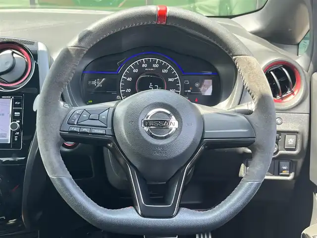 日産 ノート e－パワー ニスモ 香川県 2018(平30)年 4.3万km ガーネットレッド 登録時走行距離：42791km/ディーラー純正ナビ/　CD DVD BT フルセグTV/バックカメラ/エマージェンシーブレーキ/レーンキープアシスト/ETC/ドライブレコーダー/アイドリングストップ/横滑り防止装置/プッシュスタート/スマートキー/スペアキー