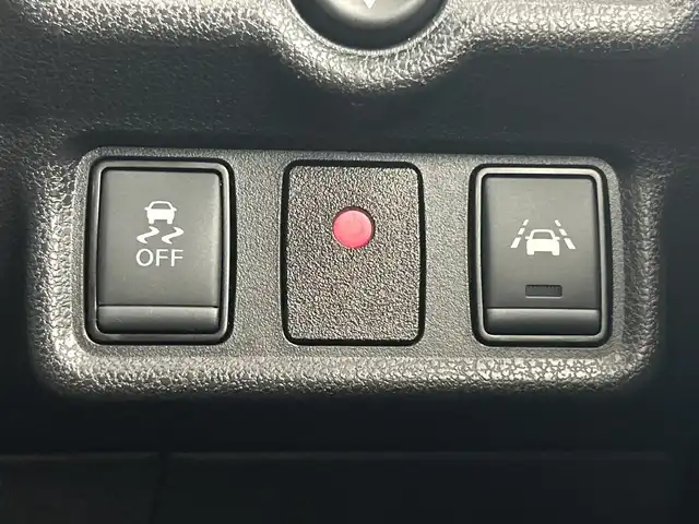 日産 ノート e－パワー ニスモ 愛知県 2018(平30)年 4.3万km ガーネットレッド 純正7インチナビ/（CD/DVD/Bluetooth/フルセグTV）/バックカメラ/エマージェンシーブレーキ/レーンキープアシスト/ETC/ドライブレコーダー/アイドリングストップ/横滑り防止装置/プッシュスタート/スマートキー/スペアキー/純正アルミホイール/純正フロアマット