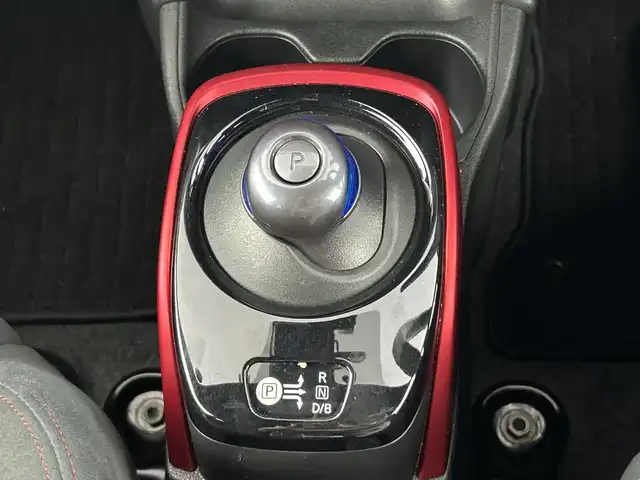 日産 ノート e－パワー ニスモ 愛知県 2018(平30)年 4.3万km ガーネットレッド 純正7インチナビ/（CD/DVD/Bluetooth/フルセグTV）/バックカメラ/エマージェンシーブレーキ/レーンキープアシスト/ETC/ドライブレコーダー/アイドリングストップ/横滑り防止装置/プッシュスタート/スマートキー/スペアキー/純正アルミホイール/純正フロアマット