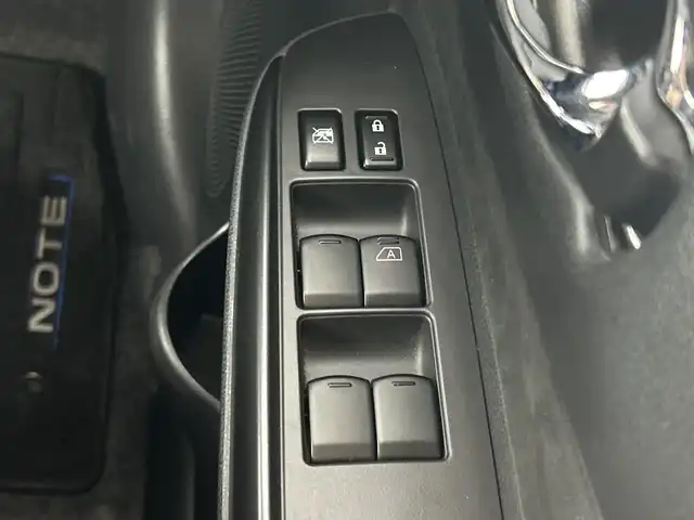 日産 ノート e－パワー ニスモ 愛知県 2018(平30)年 4.3万km ガーネットレッド 純正7インチナビ/（CD/DVD/Bluetooth/フルセグTV）/バックカメラ/エマージェンシーブレーキ/レーンキープアシスト/ETC/ドライブレコーダー/アイドリングストップ/横滑り防止装置/プッシュスタート/スマートキー/スペアキー/純正アルミホイール/純正フロアマット