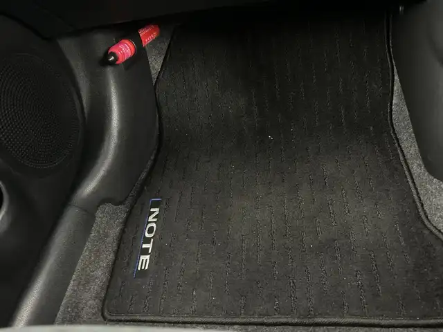 日産 ノート e－パワー ニスモ 愛知県 2018(平30)年 4.3万km ガーネットレッド 純正7インチナビ/（CD/DVD/Bluetooth/フルセグTV）/バックカメラ/エマージェンシーブレーキ/レーンキープアシスト/ETC/ドライブレコーダー/アイドリングストップ/横滑り防止装置/プッシュスタート/スマートキー/スペアキー/純正アルミホイール/純正フロアマット