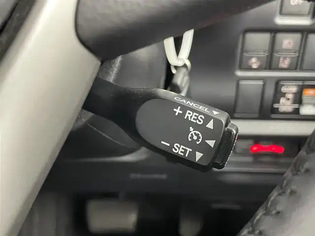 トヨタ ヴォクシー ZS 煌Ⅲ 埼玉県 2021(令3)年 3.4万km ホワイトパールクリスタルシャイン アルパイン１１インチナビ　バックカメラ　両側パワースライドドア　ハーフレザーシート　セーフティセンス　クルーズコントロール　ＥＴＣ　ＬＥＤヘッドライト　コーナーセンサー　オートライト　スマートキー