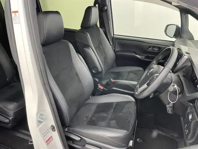 トヨタ ヴォクシー ZS 煌Ⅲ 埼玉県 2021(令3)年 3.4万km ホワイトパールクリスタルシャイン アルパイン１１インチナビ　バックカメラ　両側パワースライドドア　ハーフレザーシート　セーフティセンス　クルーズコントロール　ＥＴＣ　ＬＥＤヘッドライト　コーナーセンサー　オートライト　スマートキー
