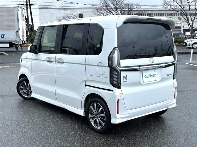 ホンダ Ｎ ＢＯＸ カスタム L 鳥取県 2021(令3)年 0.9万km プラチナホワイトパール 純正8インチナビ/フルセグ/DVD/CD/BT/USB/バックカメラ/前席シートヒーター/片側パワースライドドア/ホンダセンシング/レーンキープアシスト/レーダークルーズ/LEDヘットライト/LEDフォグライト/純正14インチアルミホイール/プッシュエンジンスタート/アイドリングストップ