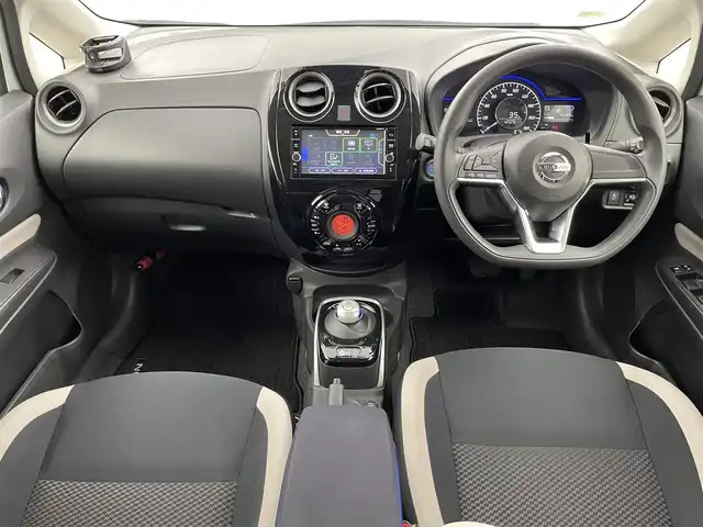 日産 ノート e－パワー X 福井県 2018(平30)年 4.8万km ブリリアントホワイトパール 純正SDナビ/【AM/FM/CD/Bluetooth/フルセグTV】/アラウンドビューモニター/ETC/ドライブレコーダー/インテリジェントエマージェンシーブレーキ/クリアランスソナー/インテリジェントルームミラー/VDC（ビークルダイナミクスコントロール）/LDW（車線逸脱警報）/LEDライト/オートライト/純正フロアマット/フルフラットシート