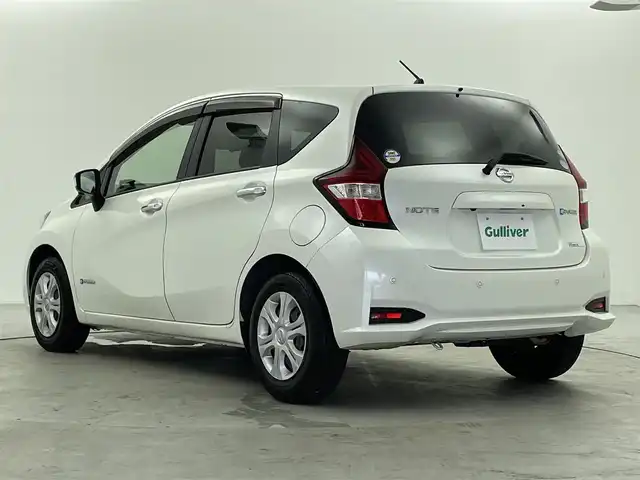日産 ノート e－パワー X 福井県 2018(平30)年 4.8万km ブリリアントホワイトパール 純正SDナビ/【AM/FM/CD/Bluetooth/フルセグTV】/アラウンドビューモニター/ETC/ドライブレコーダー/インテリジェントエマージェンシーブレーキ/クリアランスソナー/インテリジェントルームミラー/VDC（ビークルダイナミクスコントロール）/LDW（車線逸脱警報）/LEDライト/オートライト/純正フロアマット/フルフラットシート