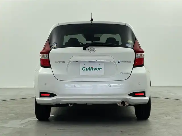 日産 ノート e－パワー X 福井県 2018(平30)年 4.8万km ブリリアントホワイトパール 純正SDナビ/【AM/FM/CD/Bluetooth/フルセグTV】/アラウンドビューモニター/ETC/ドライブレコーダー/インテリジェントエマージェンシーブレーキ/クリアランスソナー/インテリジェントルームミラー/VDC（ビークルダイナミクスコントロール）/LDW（車線逸脱警報）/LEDライト/オートライト/純正フロアマット/フルフラットシート