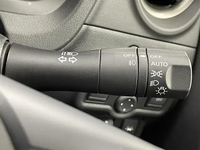 日産 ノート e－パワー X 福井県 2018(平30)年 4.8万km ブリリアントホワイトパール 純正SDナビ/【AM/FM/CD/Bluetooth/フルセグTV】/アラウンドビューモニター/ETC/ドライブレコーダー/インテリジェントエマージェンシーブレーキ/クリアランスソナー/インテリジェントルームミラー/VDC（ビークルダイナミクスコントロール）/LDW（車線逸脱警報）/LEDライト/オートライト/純正フロアマット/フルフラットシート