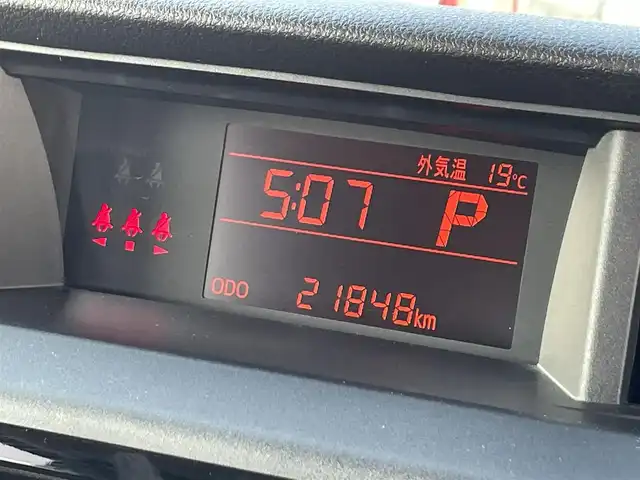 トヨタ タンク X S 滋賀県 2017(平29)年 2.2万km ブライトシルバーM 禁煙車/社外ナビ/CD/Bluetooth/ワンセグテレビ/バックカメラ/ETC/片側パワースライドドア/スマートアシスト 2/・衝突回避支援ブレーキ機能/・衝突警報機能/・車線逸脱警報機能/・先行者発進お知らせ機能/コンフォートパッケージ/・D/N席シートヒーター /ドライブレコーダー/純正フロアマット/オートライト/プッシュスタート /スマートキー