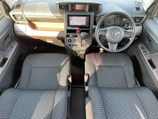 トヨタ タンク X S 滋賀県 2017(平29)年 2.2万km ブライトシルバーM 禁煙車/社外ナビ/CD/Bluetooth/ワンセグテレビ/バックカメラ/ETC/片側パワースライドドア/スマートアシスト 2/・衝突回避支援ブレーキ機能/・衝突警報機能/・車線逸脱警報機能/・先行者発進お知らせ機能/コンフォートパッケージ/・D/N席シートヒーター /ドライブレコーダー/純正フロアマット/オートライト/プッシュスタート /スマートキー