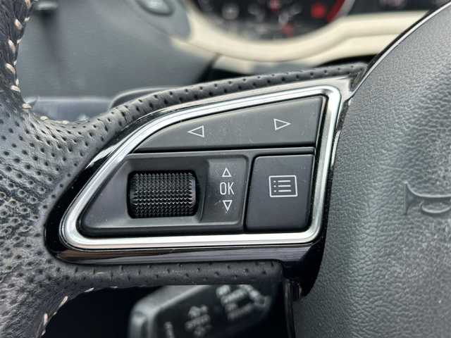 アウディ Ｑ３ 2．0 TFSI クワトロ 180PS 福島県 2016(平28)年 5万km 黒 4WD/ターボ/アシスタンスパッケージ/　・クルーズコントロール/　・サイドアシスト/　・アクティブレーンアシスト/　・ハイビームアシスト/純正メモリナビ/　【フルセグ/CD/DVD/MSV/SD/BT】/バックカメラ/ドライブレコーダー/ステアリングスイッチ/パドルシフト/LEDヘッドライト（AUTO機能付き）/パワーバックドア/コーナーセンサー/ビルトインETC/純正フロアマット/ハーフレザーシート/パーキングアシスト/横滑り防止機能/アイドリングストップ/ヒルスタートアシスト/前席パワーシート/スペアキー×１