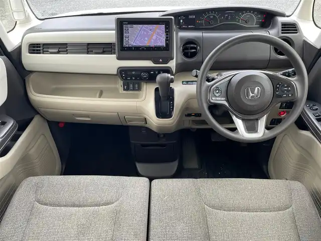 ホンダ Ｎ ＢＯＸ G L ホンダセンシング 埼玉県 2018(平30)年 8.3万km プレミアムホワイトパールⅡ (株)IDOMが運営する【じしゃロン川越店】の自社ローン専用車両になります。こちらは現金またはオートローンご利用時の価格です。自社ローンご希望の方は別途その旨お申付け下さい/純正ＳＤナビ/（AM/FM/CD/DVD/BT)/バックカメラ　/フルセグＴＶ　/ＥＴＣ　/ホンダセンシング　/衝突安全軽減ブレーキ　/車線逸脱防止装置　/片側パワースライドドア　/ＬＥＤヘッドライト　/オートライト　/純正フロアマット　/ステアリングスイッチ