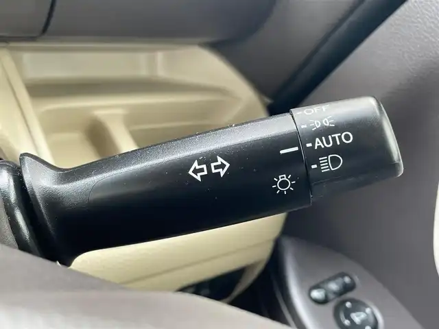 ホンダ Ｎ ＢＯＸ G L ホンダセンシング 埼玉県 2018(平30)年 8.3万km プレミアムホワイトパールⅡ (株)IDOMが運営する【じしゃロン川越店】の自社ローン専用車両になります。こちらは現金またはオートローンご利用時の価格です。自社ローンご希望の方は別途その旨お申付け下さい/純正ＳＤナビ/（AM/FM/CD/DVD/BT)/バックカメラ　/フルセグＴＶ　/ＥＴＣ　/ホンダセンシング　/衝突安全軽減ブレーキ　/車線逸脱防止装置　/片側パワースライドドア　/ＬＥＤヘッドライト　/オートライト　/純正フロアマット　/ステアリングスイッチ