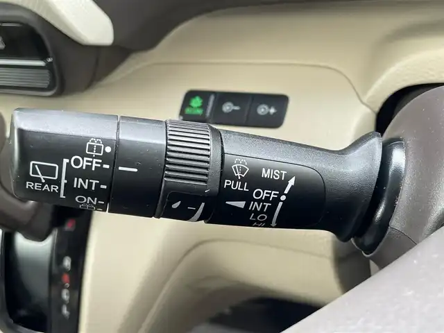 ホンダ Ｎ ＢＯＸ G L ホンダセンシング 埼玉県 2018(平30)年 8.3万km プレミアムホワイトパールⅡ (株)IDOMが運営する【じしゃロン川越店】の自社ローン専用車両になります。こちらは現金またはオートローンご利用時の価格です。自社ローンご希望の方は別途その旨お申付け下さい/純正ＳＤナビ/（AM/FM/CD/DVD/BT)/バックカメラ　/フルセグＴＶ　/ＥＴＣ　/ホンダセンシング　/衝突安全軽減ブレーキ　/車線逸脱防止装置　/片側パワースライドドア　/ＬＥＤヘッドライト　/オートライト　/純正フロアマット　/ステアリングスイッチ