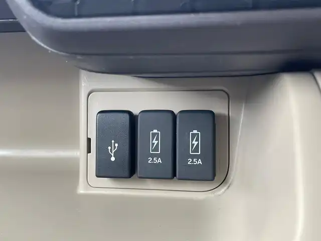 ホンダ Ｎ ＢＯＸ G L ホンダセンシング 埼玉県 2018(平30)年 8.3万km プレミアムホワイトパールⅡ (株)IDOMが運営する【じしゃロン川越店】の自社ローン専用車両になります。こちらは現金またはオートローンご利用時の価格です。自社ローンご希望の方は別途その旨お申付け下さい/純正ＳＤナビ/（AM/FM/CD/DVD/BT)/バックカメラ　/フルセグＴＶ　/ＥＴＣ　/ホンダセンシング　/衝突安全軽減ブレーキ　/車線逸脱防止装置　/片側パワースライドドア　/ＬＥＤヘッドライト　/オートライト　/純正フロアマット　/ステアリングスイッチ