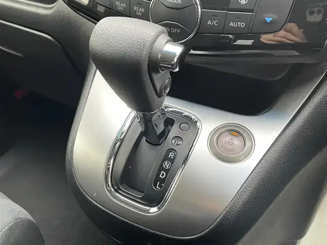 日産 セレナ ハイウェイスター Sエディション 岩手県 2016(平28)年 9.8万km ダイヤモンドブラック (株)IDOMが運営する【じしゃロン盛岡店】の自社ローン専用車両になりますこちらは現金またはオートローンご利用時の価格です。自社ローンご希望の方は別途その旨お申付け下さい/純正オーディオ/AM/FM/CD/AUX/片側PWスライドドア/クルーズコントロール/エマージェンシーブレーキ/レーンキープアシスト/プッシュスタート/スマートキー/ドアバイザー/フロアマット