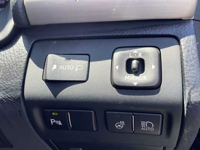 レクサス ＬＳ 600h バージョンC Iパック 新潟県 2013(平25)年 8.4万km ブラック 純正ナビ/（フルセグ/DVD/Bluetooth）/レクサスプレミアムサウンド/寒冷地仕様/冬タイヤ有（店舗保管）/バックカメラ/クリアランスソナー/クルーズコントロール/MTモード付AT/ビルドインETC/防眩ミラー/電動リアゲート/サンルーフ/サンシェード/ブラックレザーシート/前席メモリーシート/前席電動シート/前席シートヒーター/前席エアシート/助手席オットマン/オートハイビーム/HIDヘッドライト/フォグランプ/ウィンカーミラー/電格ミラー/ドアバイザー/スペアキー×１/カードキー×１