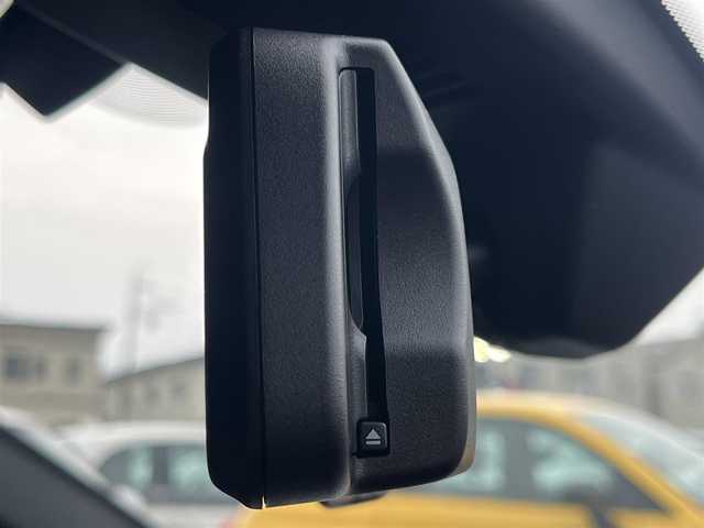 ＢＭＷ ＢＭＷ １１８ｄ Mスポーツ EDジョイ+ 静岡県 2021(令3)年 1.4万km サファイアブラックP ハーフレザーシート/電動リアゲート/ブラインドスポットアシスト/iDrive/(Bluetooth/ScreenMirroring/USB)/インテリジェントセーフティ/バックカメラ/アダプティブクルーズコントロール/レーンキープアシスト/PDC/メモリー付パワーシート/コンフォートアクセス/ETC/ドライブレコーダー/純正フロアマット/純正18インチアルミホイール/アンビエントライト/ワイヤレス充電/保証書/取扱説明書/スペアキー