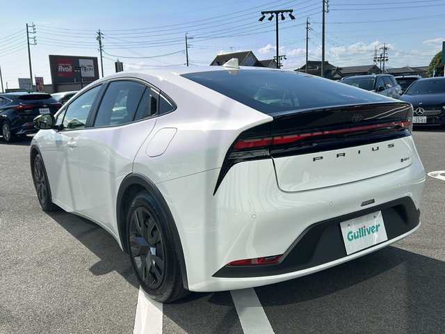 トヨタ プリウス X 岐阜県 2024(令6)年 0.6万km スーパーホワイトⅡ 登録時走行距離5891km/12.3インチSDナビ /フルセグTV /バックカメラ /ETC2.0 /100V充電 /LEDライト /オートライト /オートマチックハイビーム /寒冷地仕様 /スペアタイヤ /スマートキー /スペアキー /プッシュスタート/クルーズコントロール/Bluetooth接続/アイドリングストップ/レーンキープアシスト/横滑り防止装置/盗難防止装置