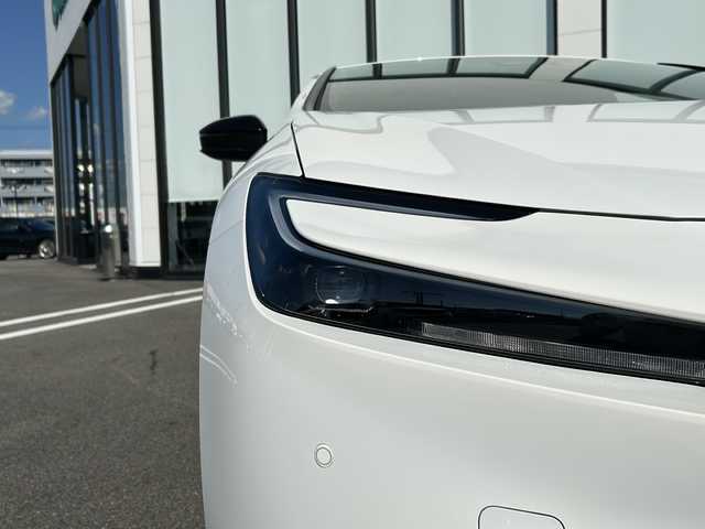トヨタ プリウス X 岐阜県 2024(令6)年 0.6万km スーパーホワイトⅡ 登録時走行距離5891km/12.3インチSDナビ /フルセグTV /バックカメラ /ETC2.0 /100V充電 /LEDライト /オートライト /オートマチックハイビーム /寒冷地仕様 /スペアタイヤ /スマートキー /スペアキー /プッシュスタート/クルーズコントロール/Bluetooth接続/アイドリングストップ/レーンキープアシスト/横滑り防止装置/盗難防止装置