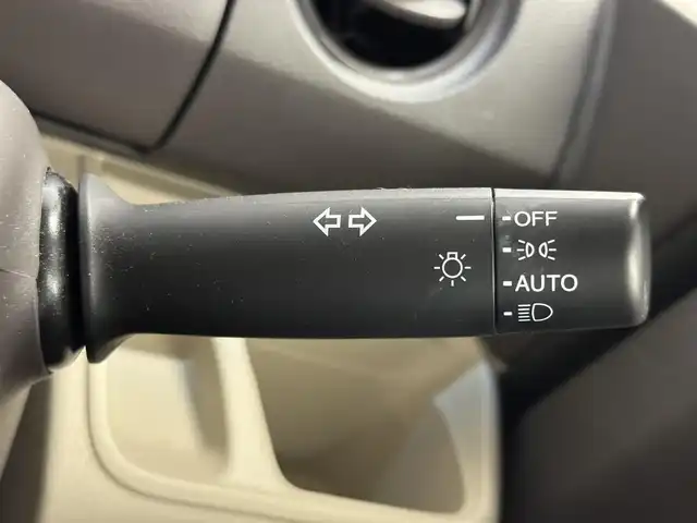 ホンダ Ｎ ＢＯＸ G L ホンダセンシング 三重県 2020(令2)年 4.5万km プラチナホワイトパール ガソリン/FF/インパネCVT/純正 8インチナビ VXU-207NBi/（CD/DVD/RADIO/TV/SD/MusicRack/USB/iPod/Bluetooth/HDMI/AppleCarPlay）/バックカメラ/【OP】両側パワースライドドア/ドライブレコーダー 前後（一体型）/ビルトイン ETC/Honda SENSING/・衝突軽減ブレーキ［CMBS］/・車線維持支援システム［LKAS］/・アダプティブクルーズコントロール［ACC］/・路外逸脱抑制機能/・先行車発進お知らせ機能/・標識認識機能/・パーキングセンサーシステム/・【OP】前席用i-サイドエアバッグシステム＋サイドカーテンエアバッグシステム(前席/後席対応)/装備/・シートヒーター（D/N）/・オートエアコン/・オートライト/・LEDヘッドライト/・USBジャック（充電用（2.5A高速充電対応）x2、入力用x1）/・電動格納ドアミラー（ウインカー付）/・純正ホイールキャップ＆14インチスチールホイール/・スマートキーx3/・取/ナビ取/など