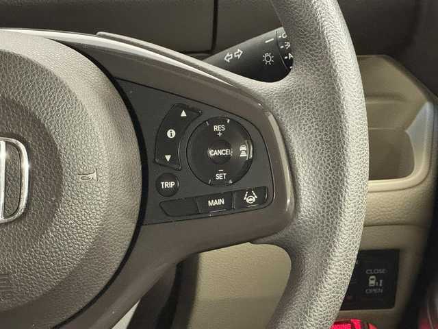 ホンダ Ｎ ＢＯＸ G L ホンダセンシング 三重県 2020(令2)年 4.5万km プラチナホワイトパール ガソリン/FF/インパネCVT/純正 8インチナビ VXU-207NBi/（CD/DVD/RADIO/TV/SD/MusicRack/USB/iPod/Bluetooth/HDMI/AppleCarPlay）/バックカメラ/【OP】両側パワースライドドア/ドライブレコーダー 前後（一体型）/ビルトイン ETC/Honda SENSING/・衝突軽減ブレーキ［CMBS］/・車線維持支援システム［LKAS］/・アダプティブクルーズコントロール［ACC］/・路外逸脱抑制機能/・先行車発進お知らせ機能/・標識認識機能/・パーキングセンサーシステム/・【OP】前席用i-サイドエアバッグシステム＋サイドカーテンエアバッグシステム(前席/後席対応)/装備/・シートヒーター（D/N）/・オートエアコン/・オートライト/・LEDヘッドライト/・USBジャック（充電用（2.5A高速充電対応）x2、入力用x1）/・電動格納ドアミラー（ウインカー付）/・純正ホイールキャップ＆14インチスチールホイール/・スマートキーx3/・取/ナビ取/など
