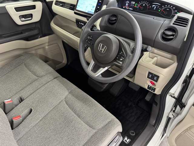 ホンダ Ｎ ＢＯＸ G L ホンダセンシング 三重県 2020(令2)年 4.5万km プラチナホワイトパール ガソリン/FF/インパネCVT/純正 8インチナビ VXU-207NBi/（CD/DVD/RADIO/TV/SD/MusicRack/USB/iPod/Bluetooth/HDMI/AppleCarPlay）/バックカメラ/【OP】両側パワースライドドア/ドライブレコーダー 前後（一体型）/ビルトイン ETC/Honda SENSING/・衝突軽減ブレーキ［CMBS］/・車線維持支援システム［LKAS］/・アダプティブクルーズコントロール［ACC］/・路外逸脱抑制機能/・先行車発進お知らせ機能/・標識認識機能/・パーキングセンサーシステム/・【OP】前席用i-サイドエアバッグシステム＋サイドカーテンエアバッグシステム(前席/後席対応)/装備/・シートヒーター（D/N）/・オートエアコン/・オートライト/・LEDヘッドライト/・USBジャック（充電用（2.5A高速充電対応）x2、入力用x1）/・電動格納ドアミラー（ウインカー付）/・純正ホイールキャップ＆14インチスチールホイール/・スマートキーx3/・取/ナビ取/など
