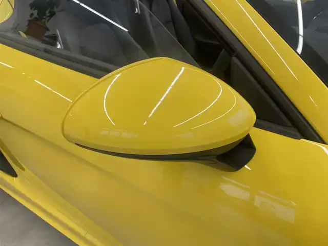 ポルシェ ７１８ボクスター 東京都 2017(平29)年 6万km レーシングイエロー 純正メーカーナビ/ハーフレザーシート/シートヒーター/クルーズコントロール/デジタルインナーミラー/純正アルミホイール/オートライト/キーレス2本/保証書/取扱説明書