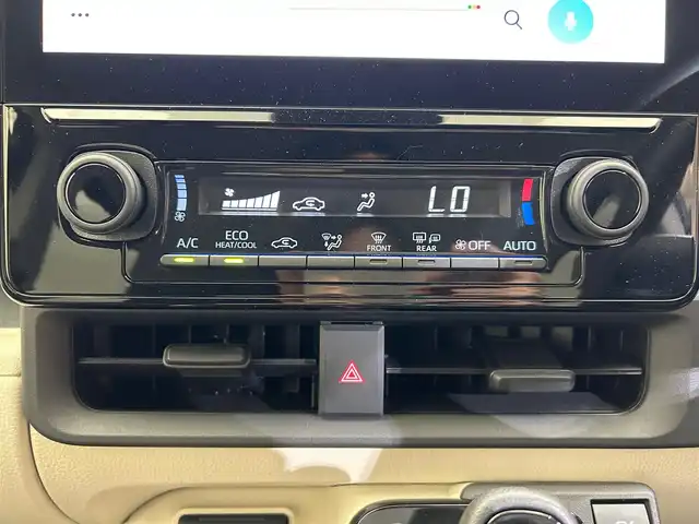 トヨタ シエンタ ハイブリッド Z 愛媛県 2023(令5)年 0.7万km ブラック 純正10.5インチナビ/(Bluetooth/フルセグ)/バックカメラ/両側電動スライドドア/衝突被害軽減ブレーキ/レーンキープアシスト/前後コーナーセンサー/レーダークルーズコントロール/ブラインドスポットモニター/オートマチックハイビーム/オートライト/ETC/100V充電/サイドサンシェード/ステアリングスイッチ/ドライブモード/EVモード/スペアキー/保証書/取扱説明書