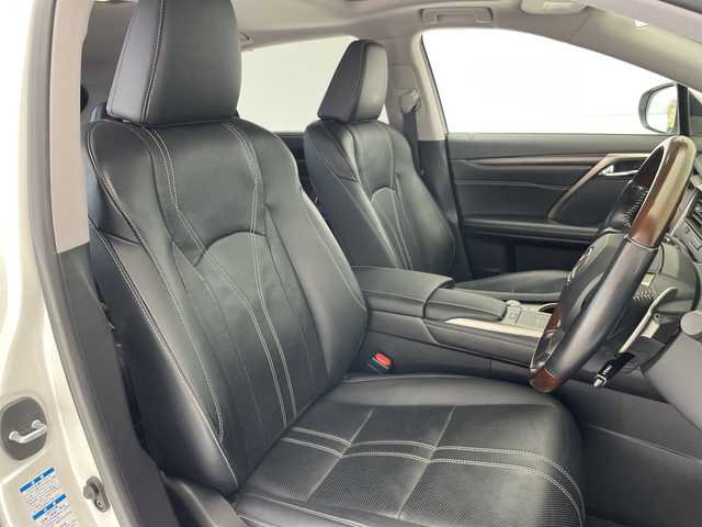 レクサス ＲＸ 450h バージョンL 愛知県 2020(令2)年 4.6万km ソニッククォーツ 純正12.3型ナビ/三眼LEDヘッドライト/全方位カメラ/サンルーフ/本革シート/レーダークルーズコントロール/電動リアゲート/パワーシート/シートヒーター/エアシート/ヘッドアップディスプレイ/コーナーセンサー/純正アルミホイール/ETC2.0/ブラインドスポットモニター/パドルシフト/ステアリングヒーター/レーンキープアシスト/オートマチックハイビーム/ドライブレコーダー/衝突軽減システム/フルセグ/CD DVD/Bluetooth/ステアリングスイッチ/スマートキー/プッシュスタート